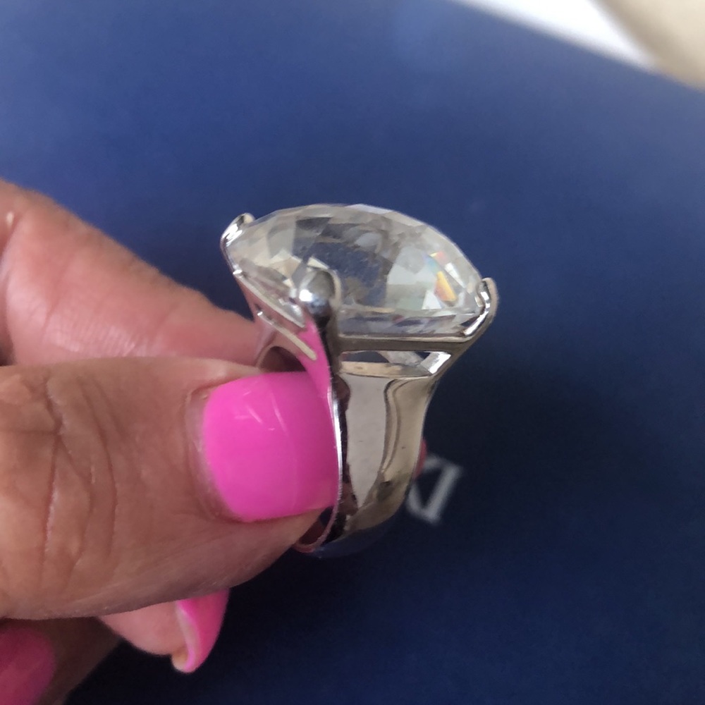 LARGE SWAROVSKI COCKTAIL RING - Picture 9 of 13